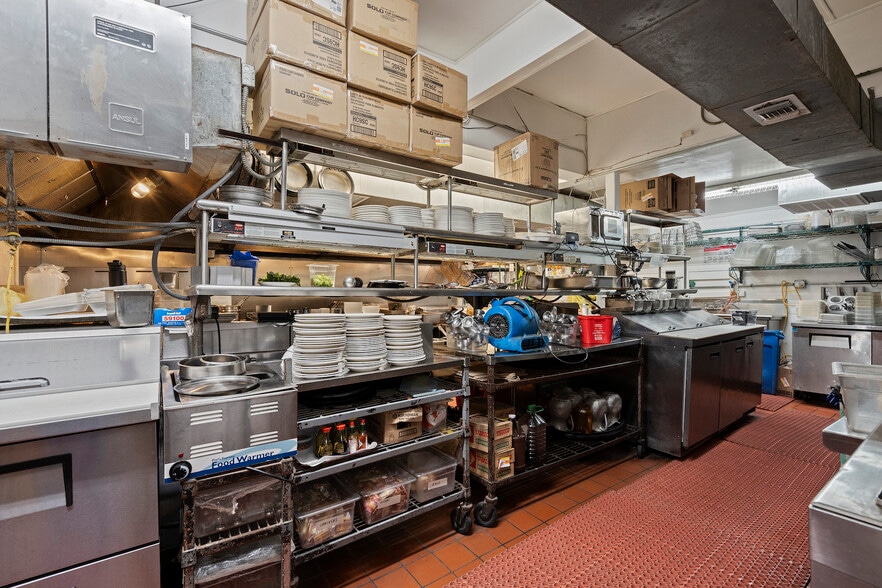 More Photos Of 4206 Duval St, Austin Restaurant For Lease