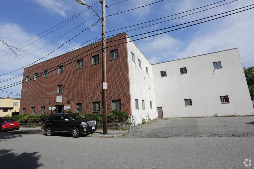 More Photos Of 30 Clematis Ave, Waltham Flex For Sale