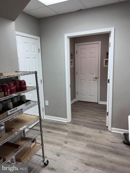 More Photos Of 7544 Holabird Ave, Dundalk Office For Sale