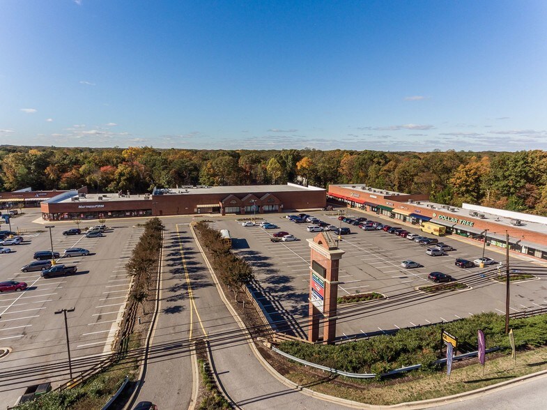 More Photos Of 450 Ritchie Hwy, Severna Park Unknown For Lease