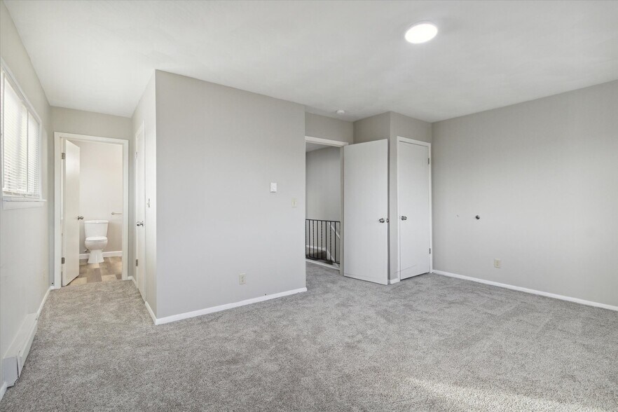 More Photos Of 6301 Frank N Dot Ct, Lansing Apartments For Sale