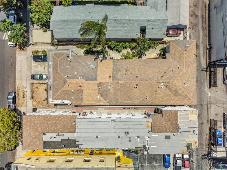 More Photos Of 1069 N Oxford Ave, Los Angeles Apartments For Sale