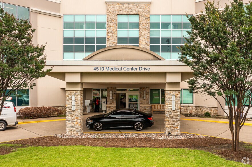 More Photos Of 4510 Medical Center Dr, McKinney Medical For Lease