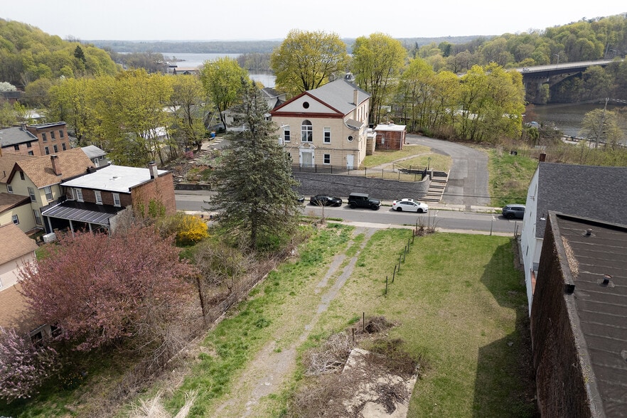 More Photos Of 24 W Union St, Kingston Religious Facility For Sale