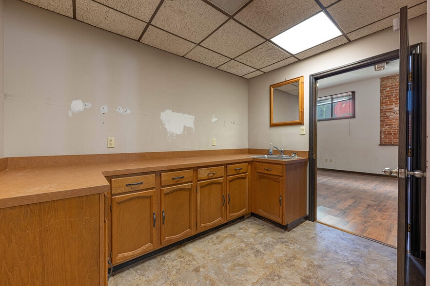 More Photos Of 1117 E 3rd St, Dayton Storefront Retail Office For Lease