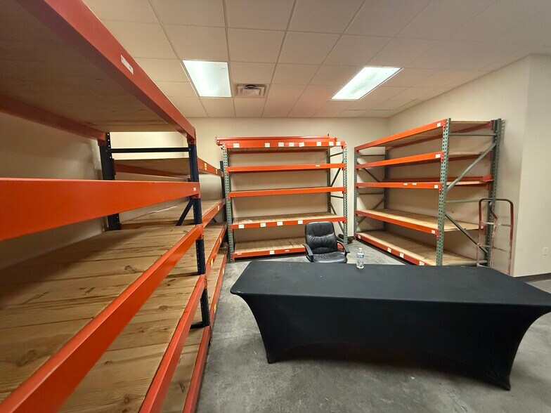 More Photos Of 598 TX-163, Ozona Warehouse For Sale