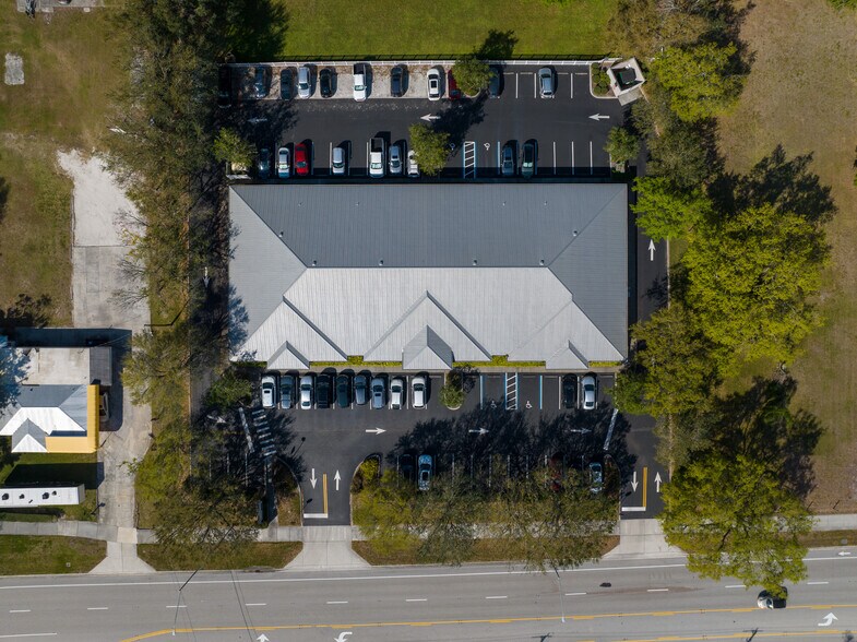 More Photos Of 2020 Cattlemen Rd, Sarasota Medical For Sale