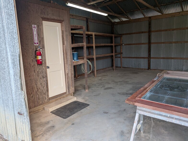 More Photos Of 2110 W Hwy 290, Dripping Springs General Retail For Lease