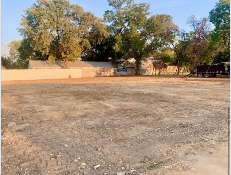 More Photos Of 1616-1620 N Beckley Ave, Dallas Land For Lease