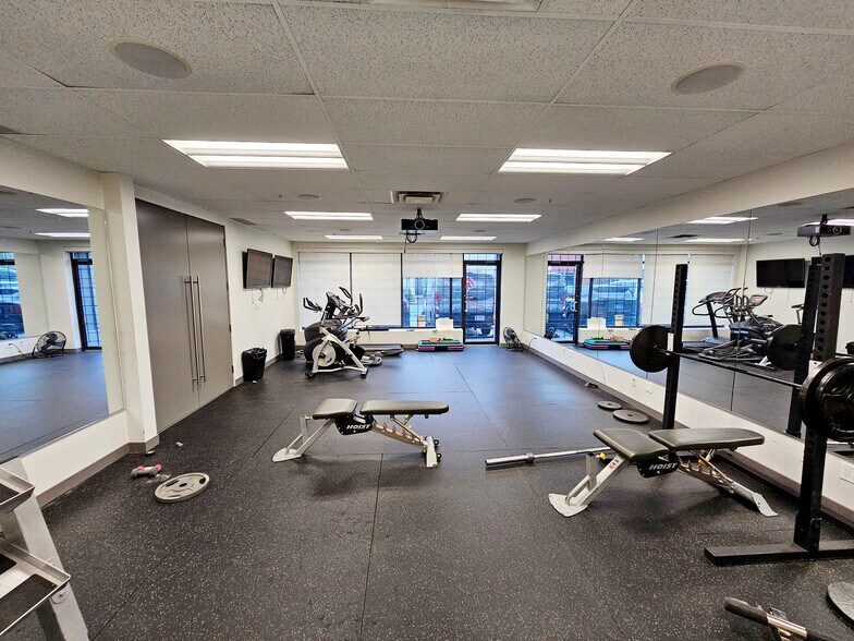 More Photos Of 1515 Broadway St, Port Coquitlam Warehouse For Sale