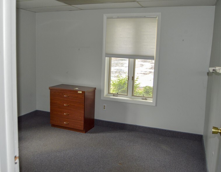 More Photos Of 9600 Main St, Clarence Medical For Sale