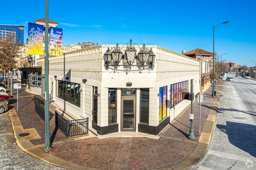 More Photos Of 414-418 Nichols Rd, Kansas City Unknown For Lease