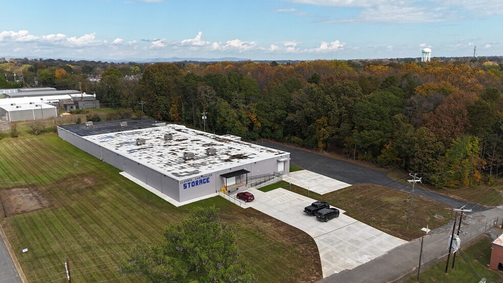 More Photos Of 343 23rd St, Hickory Warehouse For Sale