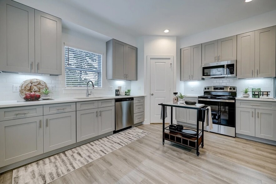 More Photos Of 3250 Sauce Pan Way, Katy Apartments For Sale