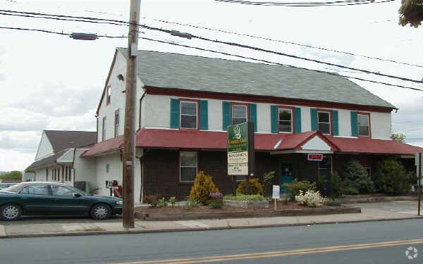 Primary Photo Of 313 Main St, Red Hill Restaurant For Lease