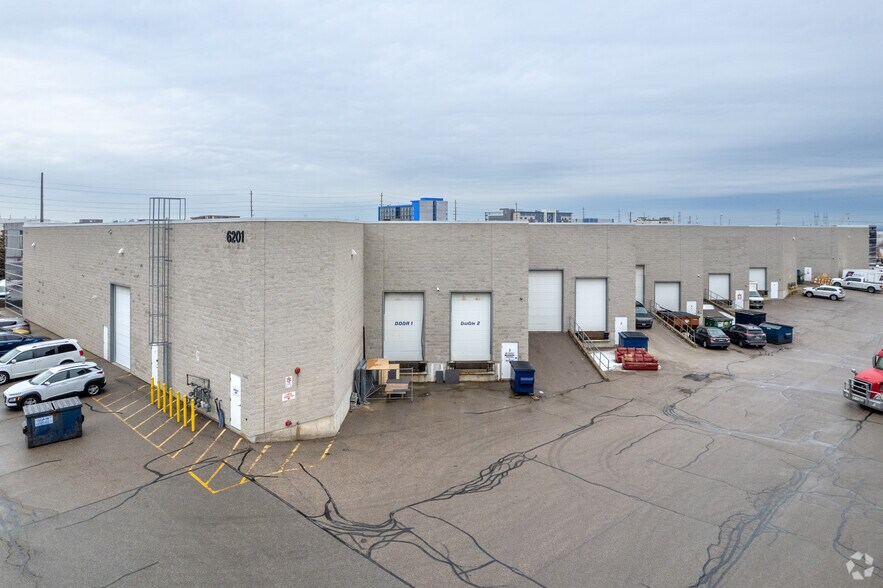 More Photos Of 6201 Highway 7, Vaughan Warehouse For Lease