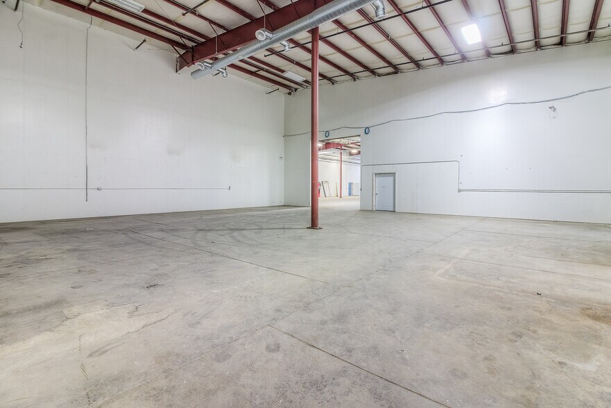 More Photos Of 503 W Prospect Rd, Moxee Warehouse For Lease