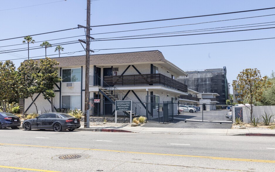 Primary Photo Of 5331 Cahuenga Blvd, North Hollywood Apartments For Sale
