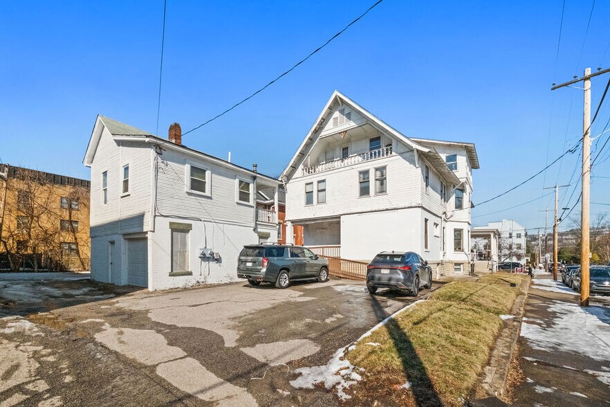 More Photos Of 1337 Virginia St, Charleston Office For Sale