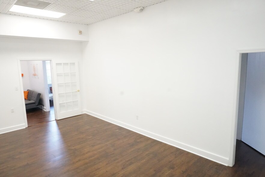 More Photos Of 22 W Monument Ave, Kissimmee Office For Lease