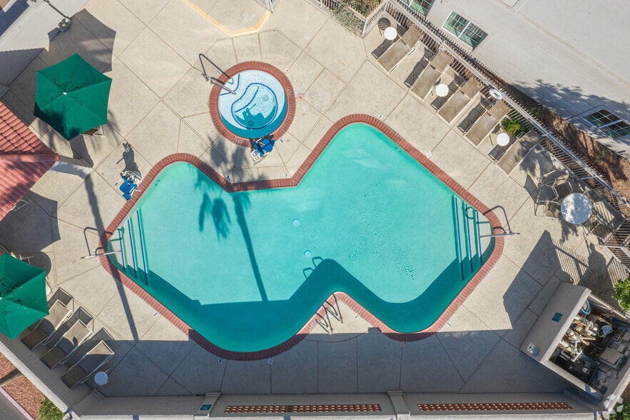 More Photos Of 4929 W McDowell Rd, Phoenix Hotel For Sale