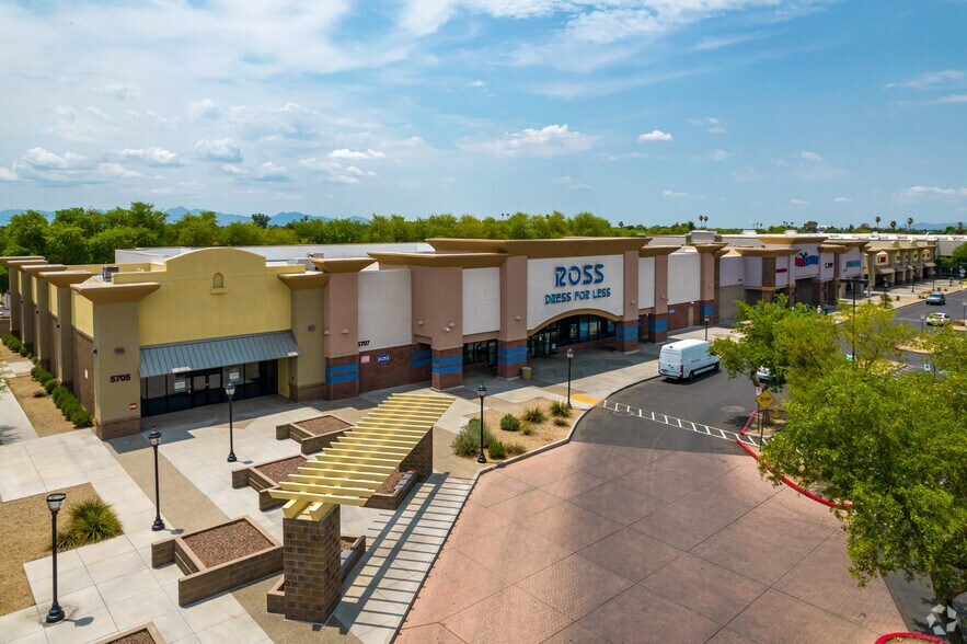 More Photos Of 5707 W Northern Ave, Glendale General Retail For Lease