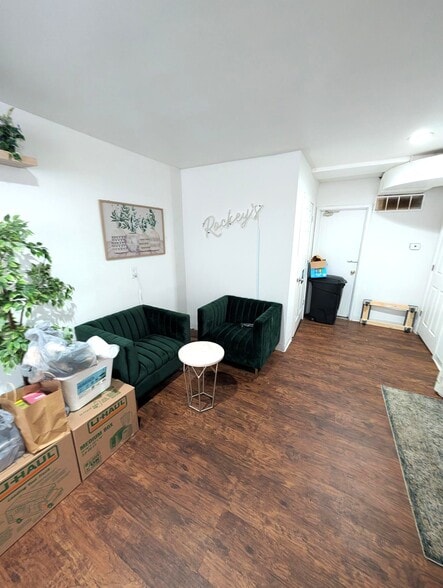 More Photos Of 7401 Woodbine Ave, Philadelphia Storefront Retail Residential For Lease