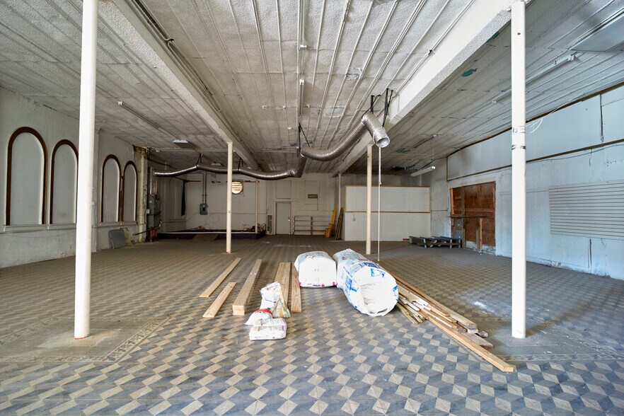 More Photos Of 2001 N Howard Ave, Tampa Office For Sale