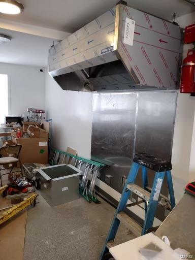 More Photos Of 7950 N Broadway, Saint Louis General Retail For Lease