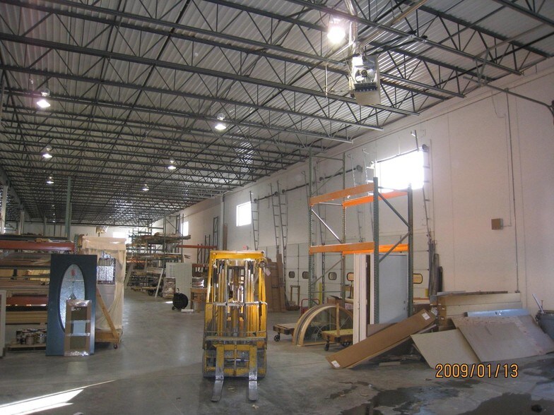 More Photos Of 610 Whitetail Blvd, River Falls Warehouse For Sale