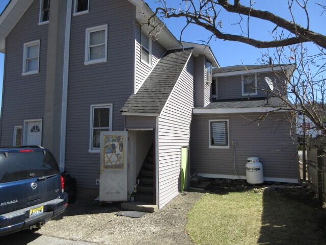 More Photos Of 69 State Route 23, Franklin Freestanding For Sale