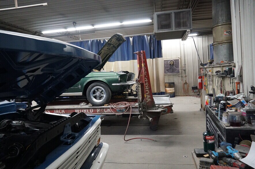 More Photos Of 43 Frontage Rd, Glenmont Auto Repair For Sale