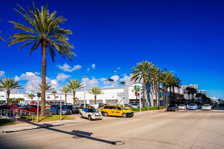 More Photos Of 16850 Collins Ave, Sunny Isles Beach Unknown For Lease