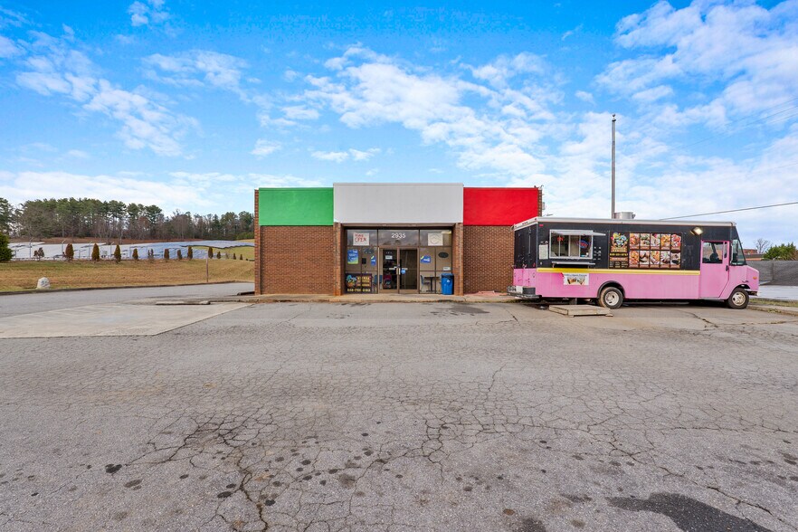 More Photos Of 2935 New Leicester Hwy, Leicester Showroom For Sale