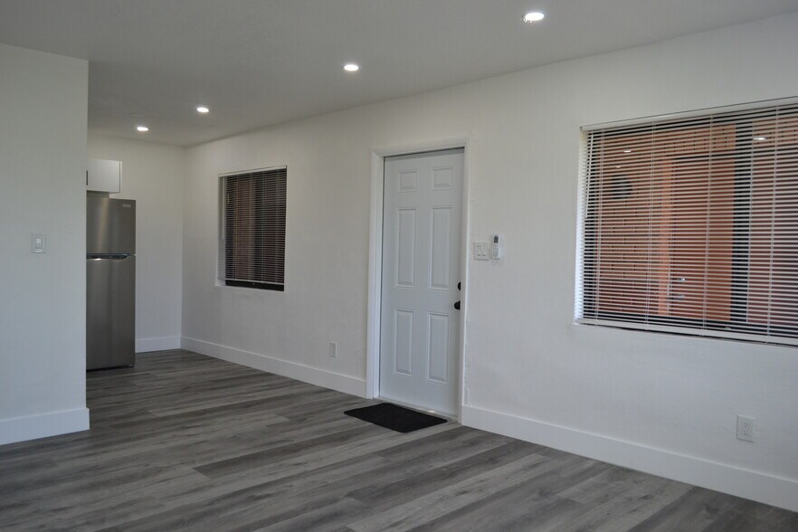 More Photos Of 940 NW 8th Ave, Pompano Beach Apartments For Sale