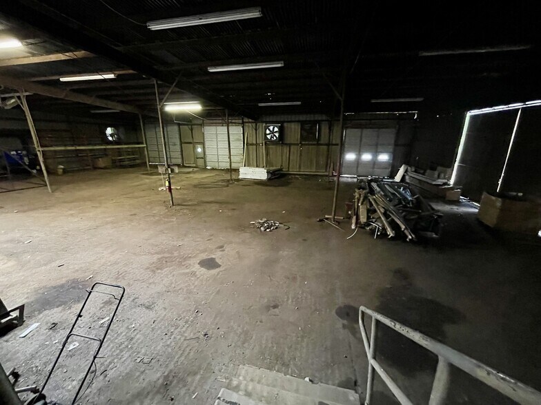 More Photos Of 2689 Livingston Rd, Jackson Warehouse For Sale