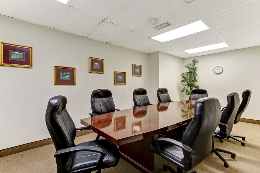 More Photos Of 300 Drayton St, Savannah Office Residential For Sale