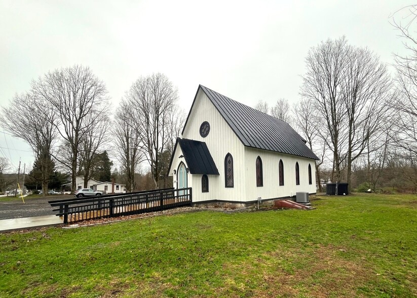 More Photos Of 33646 Freemont St, Townville Religious Facility For Sale