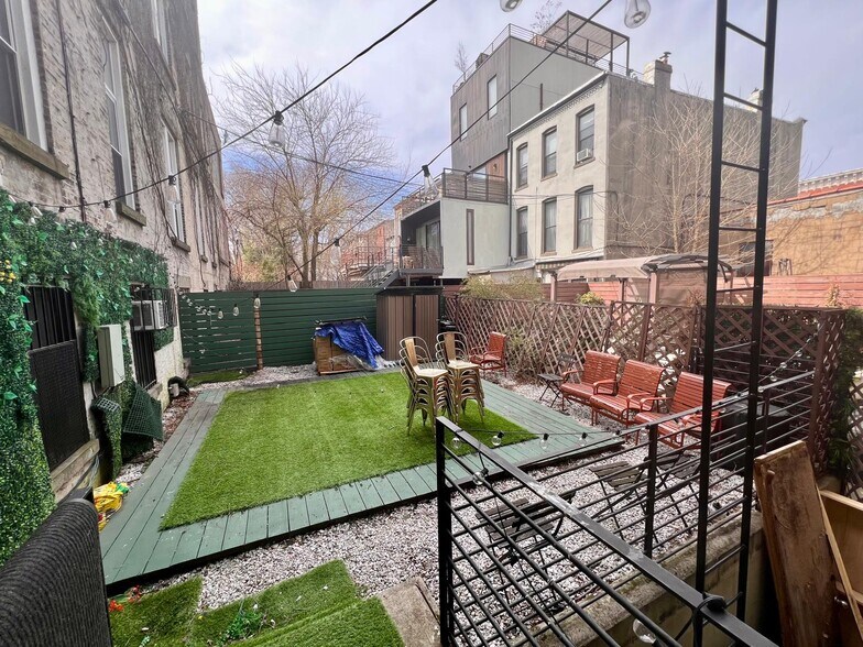 More Photos Of 1158 Bedford Ave, Brooklyn Storefront Retail Residential For Lease