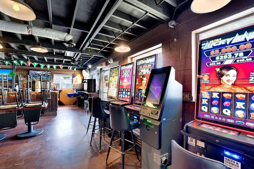 More Photos Of 4219 Culebra Rd, San Antonio Flex For Sale