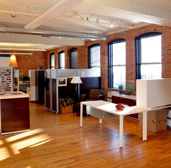 More Photos Of 830 N Summit St, Toledo Office For Lease