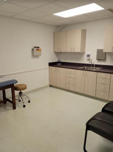 More Photos Of 311 Landrum Pl, Clarksville Medical For Lease