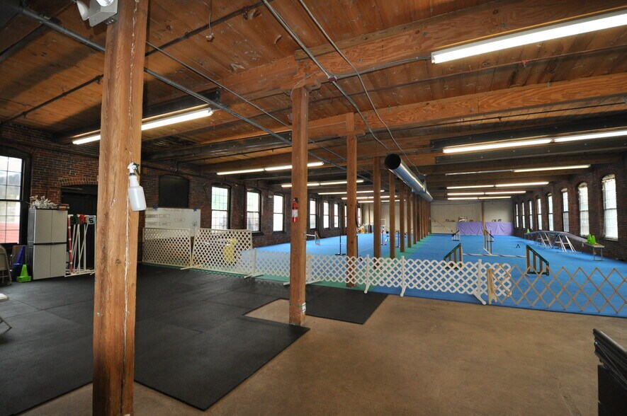 More Photos Of 73 Pickering Rd, Rochester Coworking Space