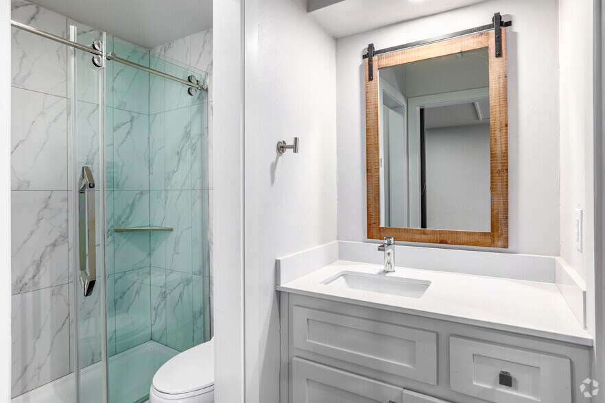 More Photos Of 516 NW 8th St, Oklahoma City Apartments For Sale