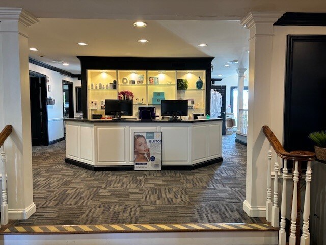 More Photos Of 2204 Crestmoor Rd, Nashville Medical For Lease