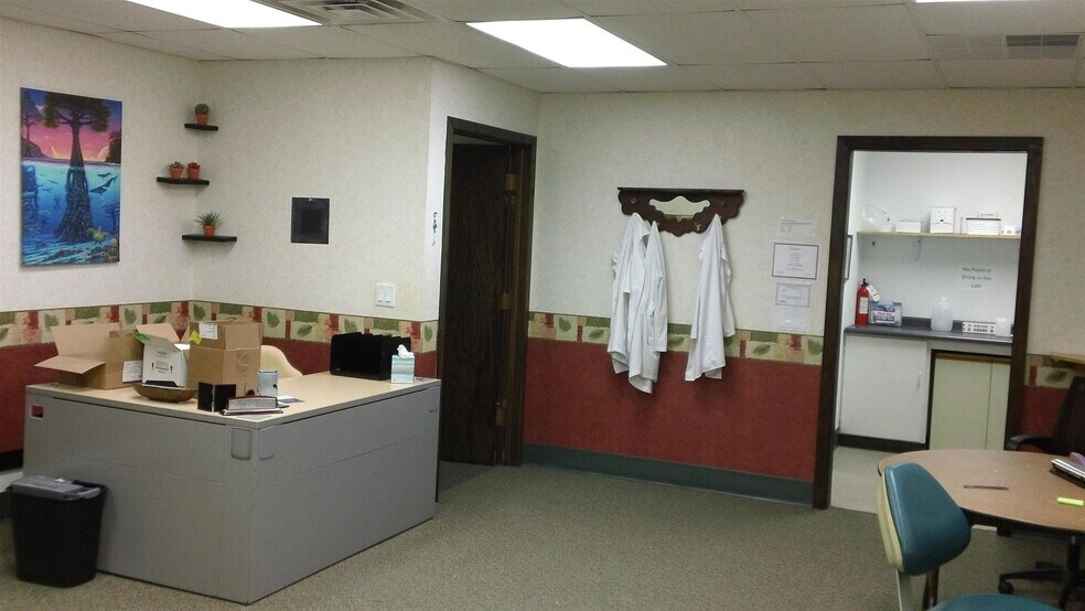 More Photos Of 1050 Regent St, Madison Medical For Lease