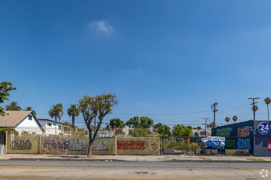 More Photos Of 1021-1025 W Florence Ave, Los Angeles Land For Sale