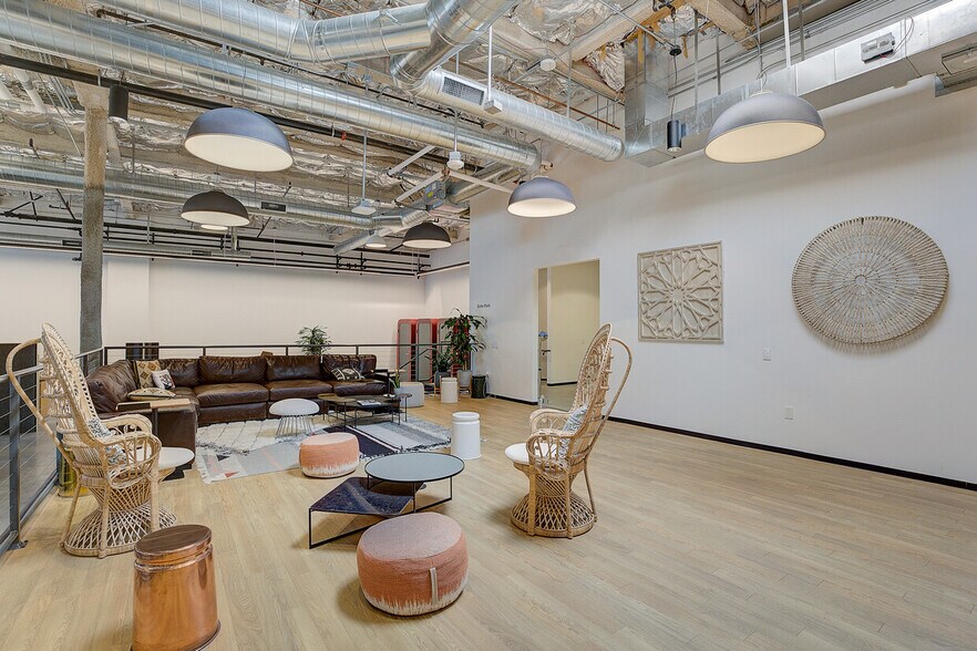 More Photos Of 1377 N Serrano Ave, Los Angeles Loft Creative Space For Lease