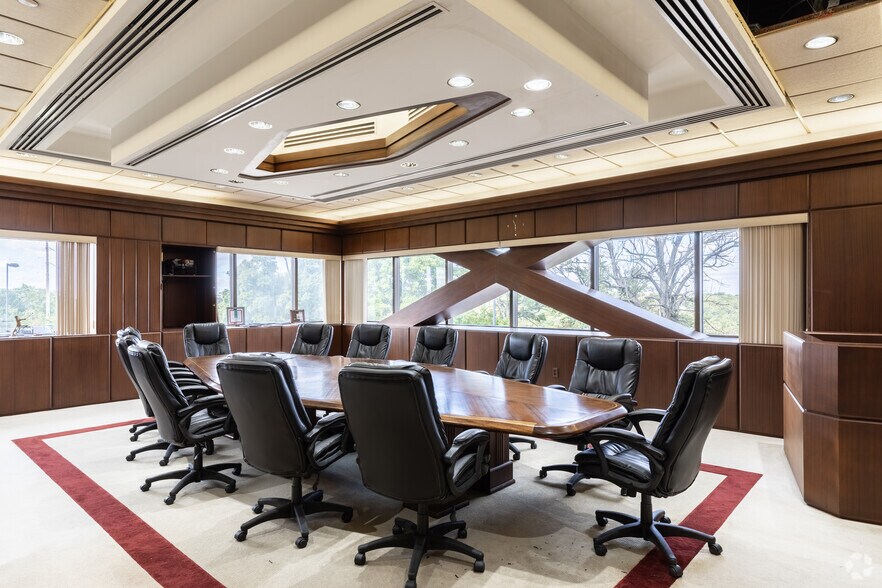 More Photos Of 480 Vantage Pt, Miamisburg Medical For Lease