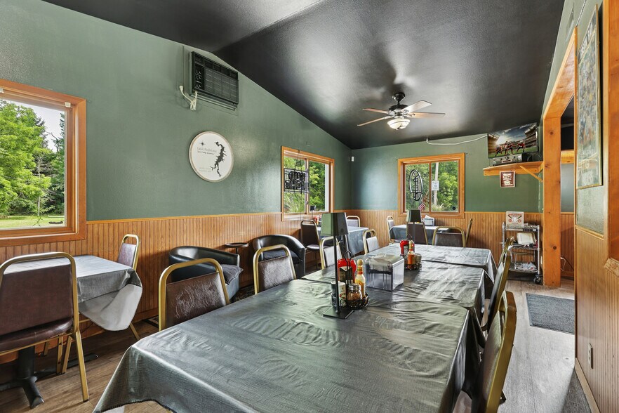 More Photos Of 309 Trail St, La Valle Restaurant For Sale